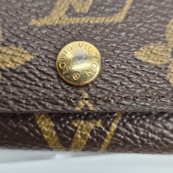 Louis Vuitton Key Holder - Full Inclusion - Picture 8 of 11